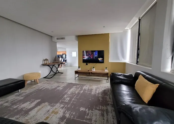 Accommodation Front - Exquisite 6 Sleeper Apartment With Ocean Views