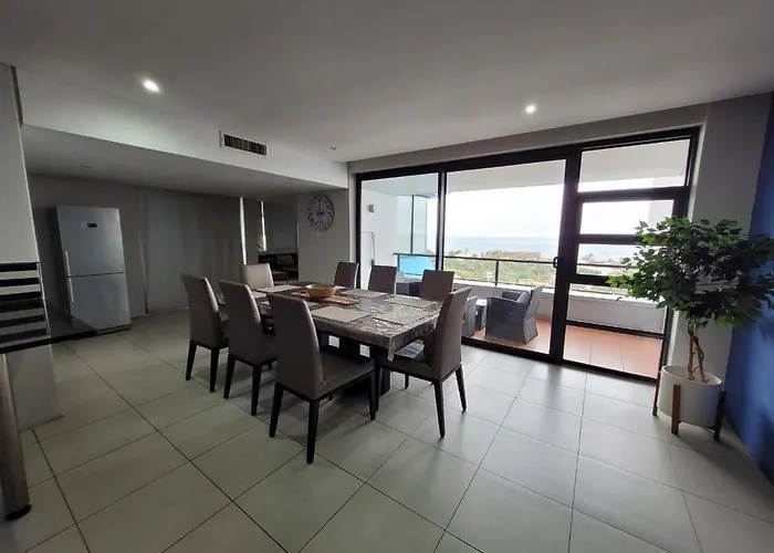 Accommodation Front - Exquisite 6 Sleeper Apartment With Ocean Views