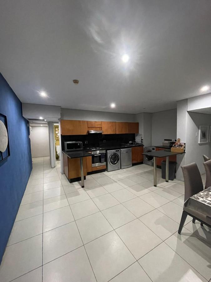 Front - Exquisite 6 Sleeper With Ocean Views *